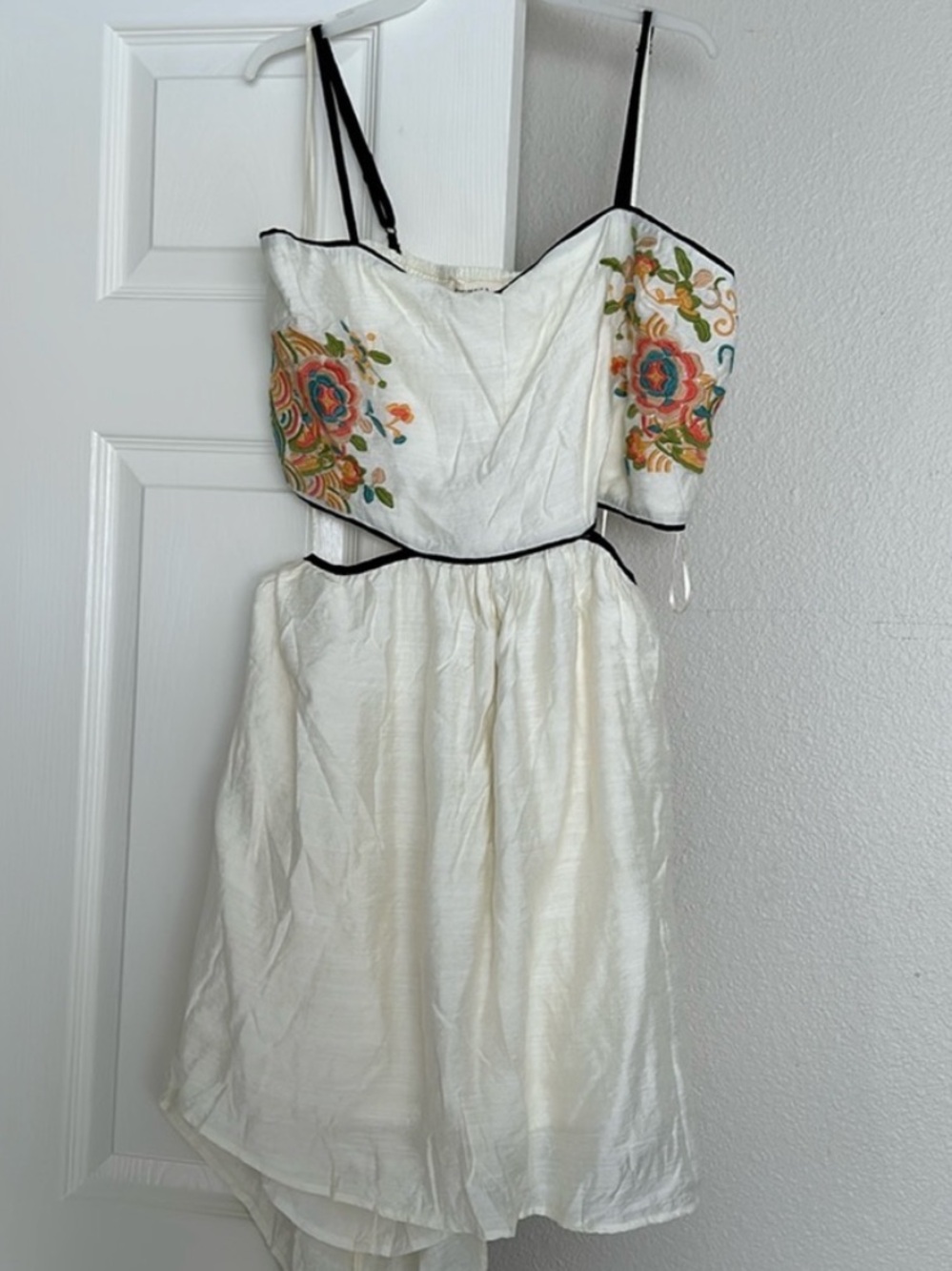 Promesa Bohme cream back cutout embroidered mini dress
